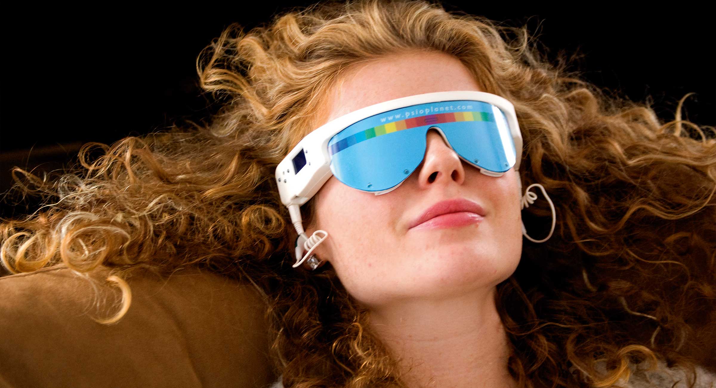Woman relaxing with PSiO glasses